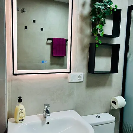 Coqueto Centrico Con Piscina Córdova