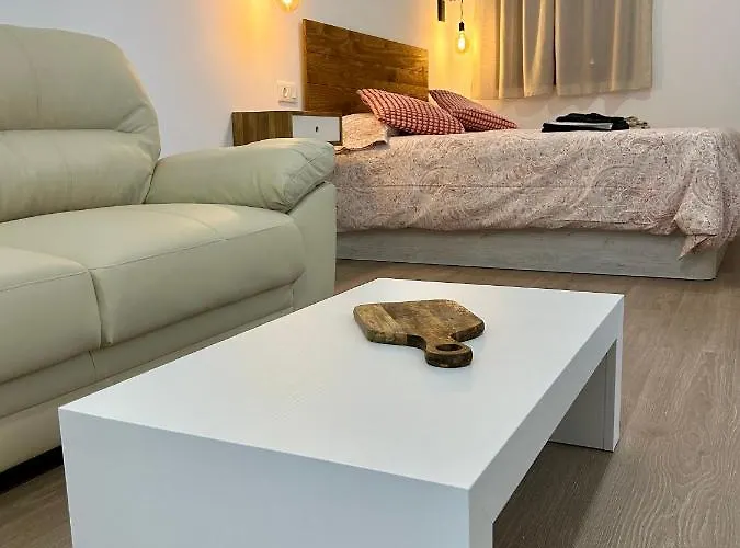 Coqueto Centrico Con Piscina * Кордова