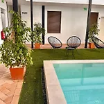 Apartamento Coqueto Céntrico Con Piscina