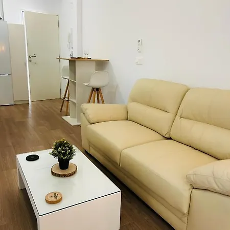 Apartamento Coqueto Céntrico Con Piscina